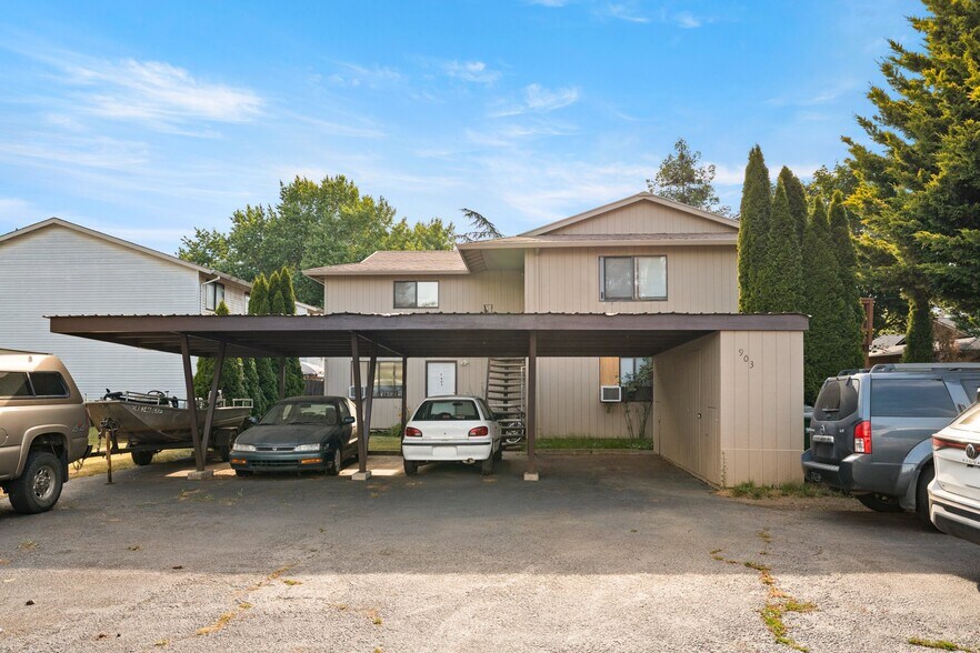Primary Photo Of 903 W Charles St, Newberg Apartments For Sale