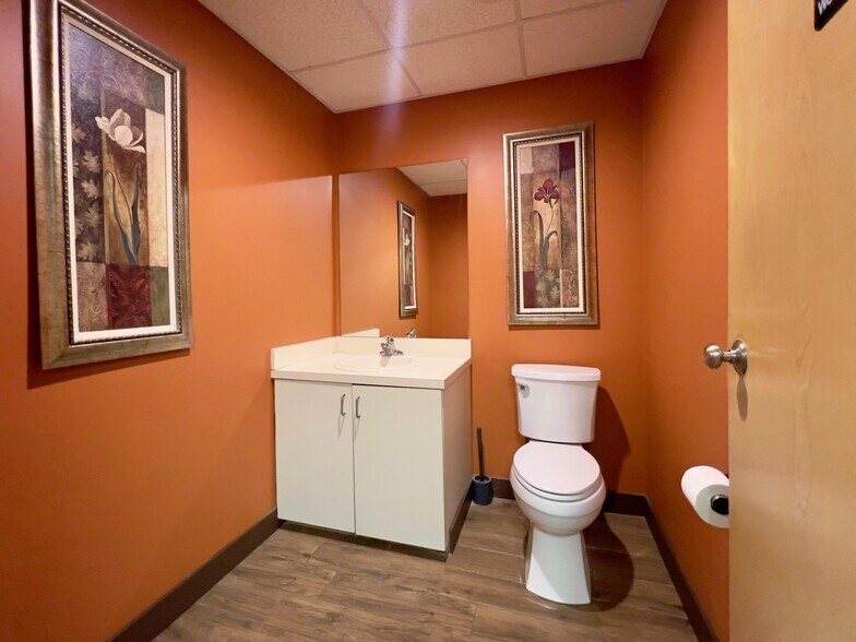 More Photos Of 364 New Byhalia Rd, Collierville Medical For Lease