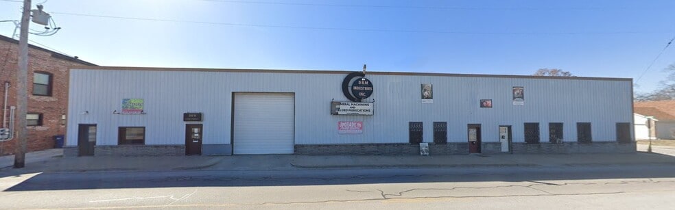 Primary Photo Of 220 Madison st, Webb City Industrial For Sale