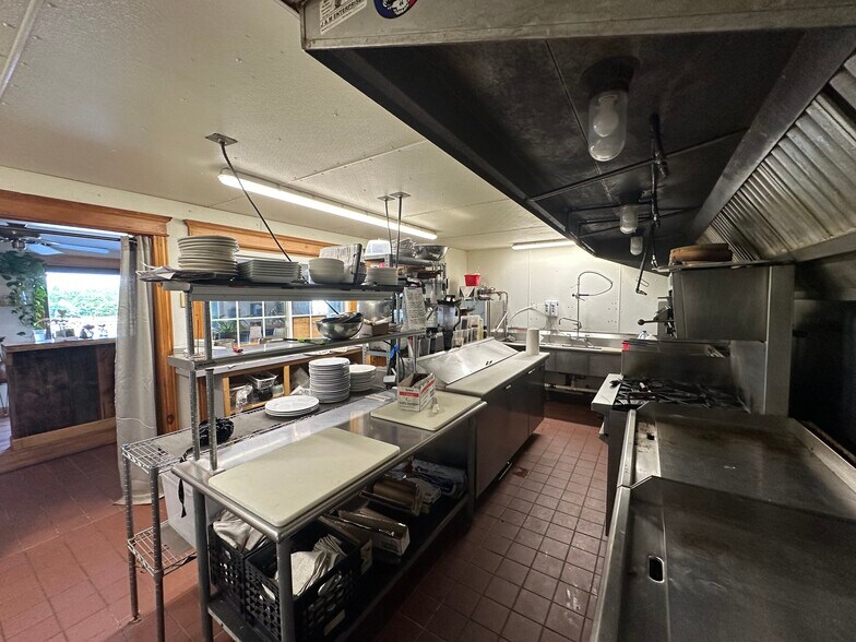 More Photos Of 146 Harrison Rd, Bridgton Freestanding For Lease