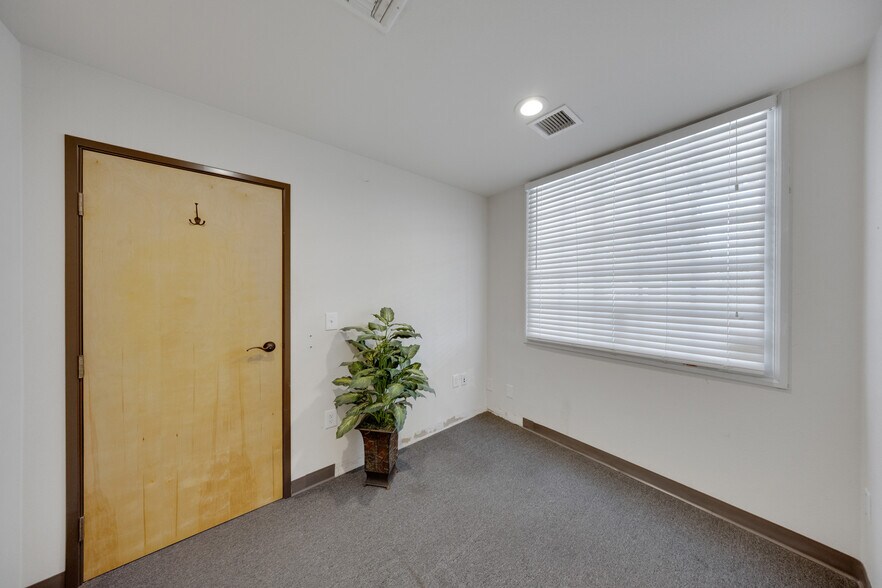More Photos Of 408 S Beach Blvd, Anaheim Medical For Sale