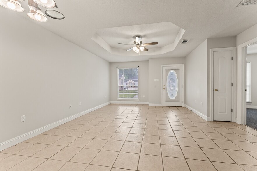 More Photos Of 1300 S Range Rd, Hammond Apartments For Sale