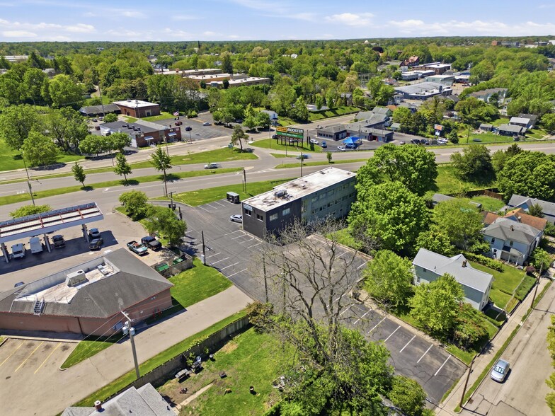 More Photos Of 1240 E Main St, Springfield Office For Sale
