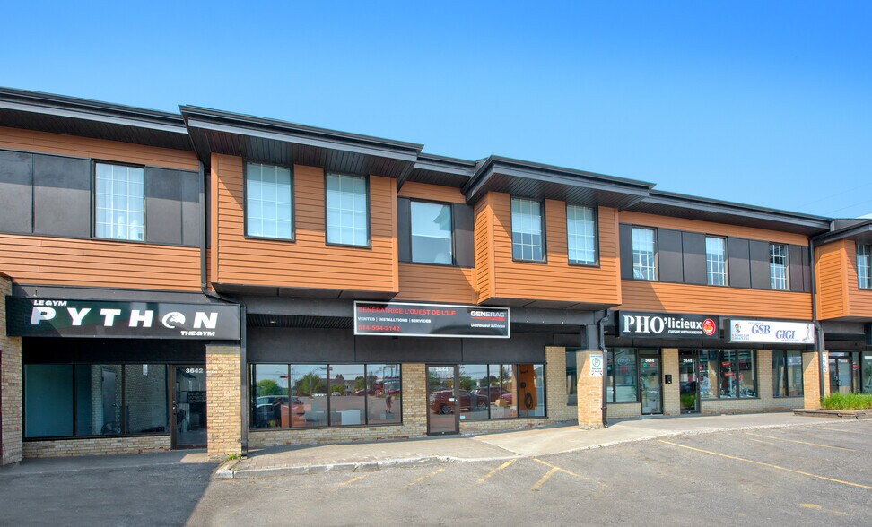 More Photos Of 3572-3664 Saint-Charles Boul, Kirkland Storefront Retail Office For Lease