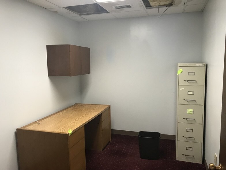 More Photos Of 131 N Hedges St, Dayton Warehouse For Sale