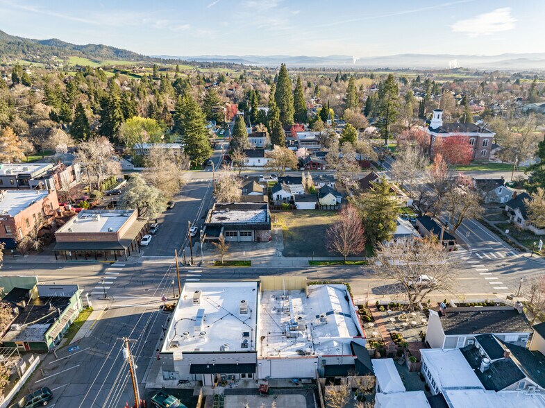 More Photos Of 205 E California St, Jacksonville General Retail For Sale