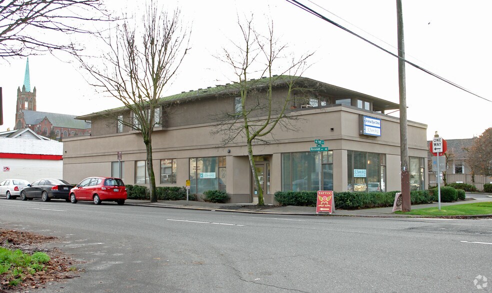 Primary Photo Of 5339 Roosevelt Way NE, Seattle Office Residential For Lease