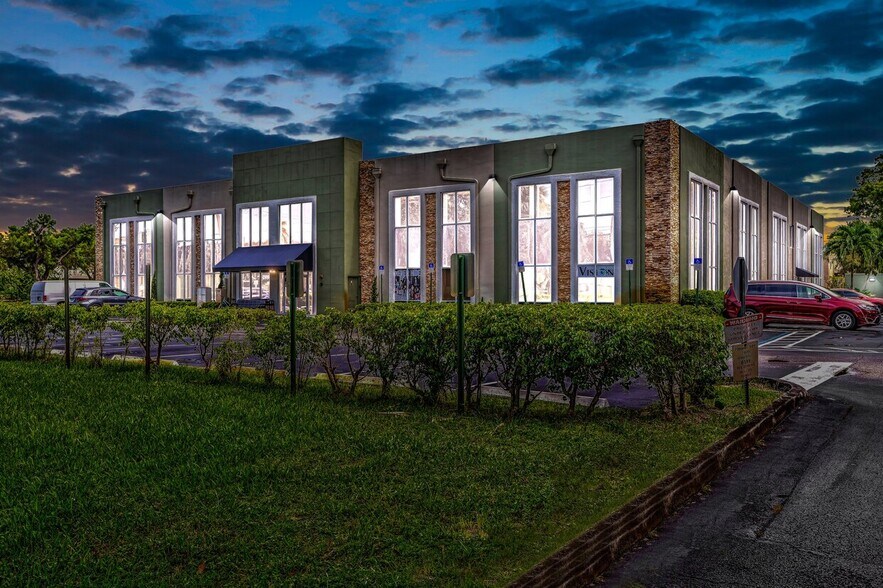 More Photos Of 2900 W Cypress Creek Rd, Fort Lauderdale Office For Sale