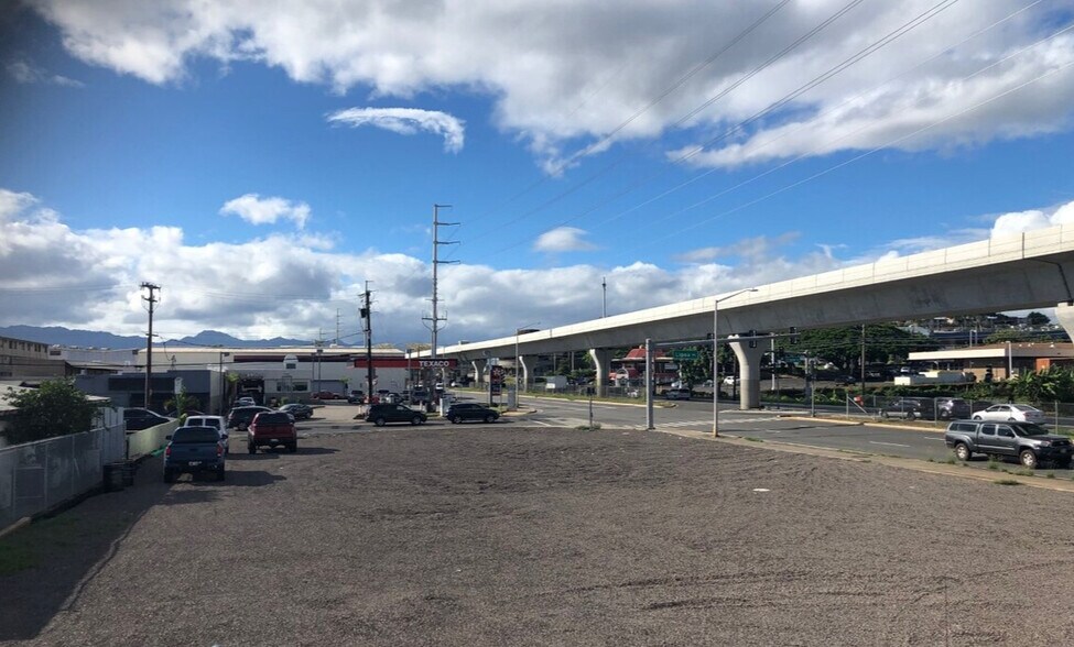 More Photos Of 98-135 Kamehameha Hwy & 98-108 Lipoa Pl, Aiea Land For Lease