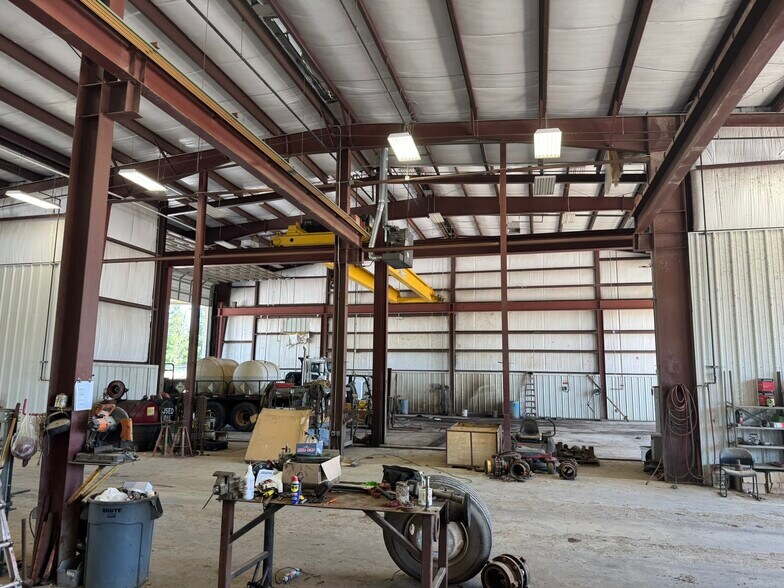 More Photos Of 175 Private Road 7335, De Berry Industrial For Sale