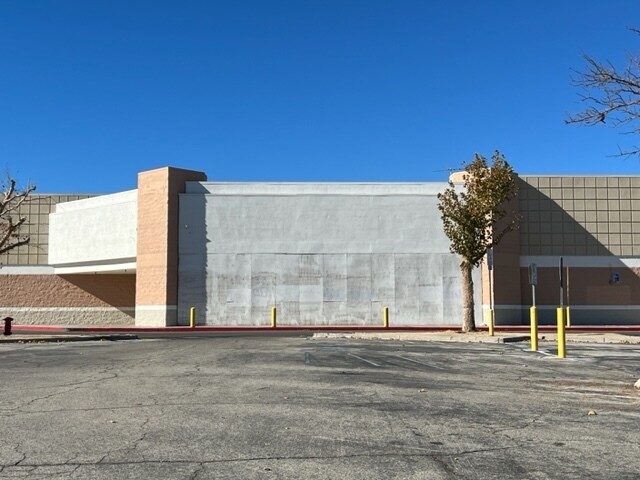 More Photos Of 44410-44580 Valley Central Way, Lancaster Unknown For Sale