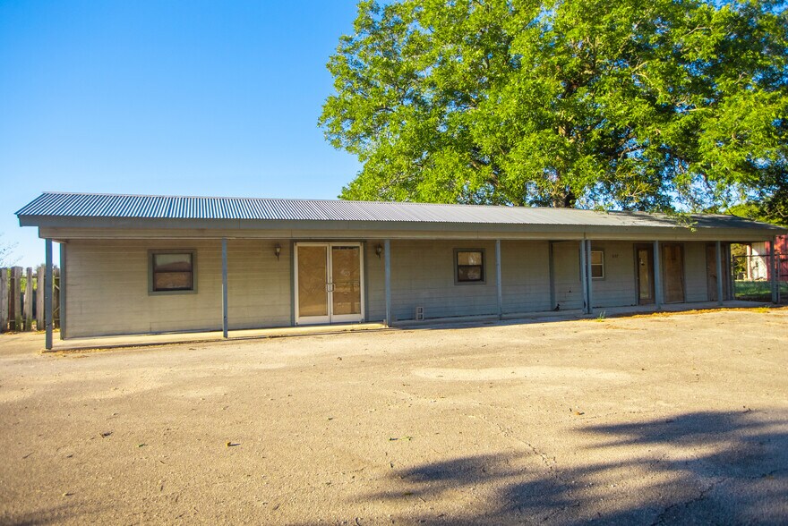 More Photos Of 637 Strempel St, Seguin Land For Sale