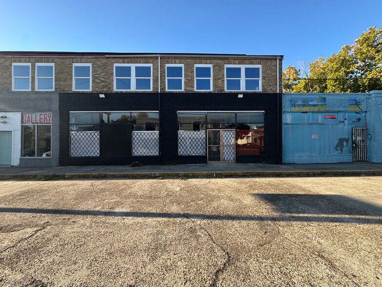 Primary Photo Of 7034-7042 Harrisburg Blvd, Houston Unknown For Lease