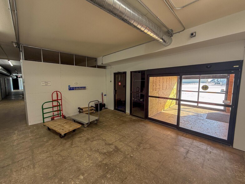 More Photos Of 3714 4th St NW, Austin Warehouse For Lease