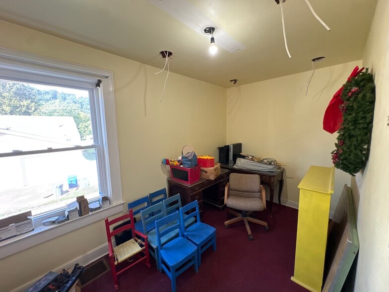 More Photos Of 5502 Noyes Ave, Charleston Specialty For Sale