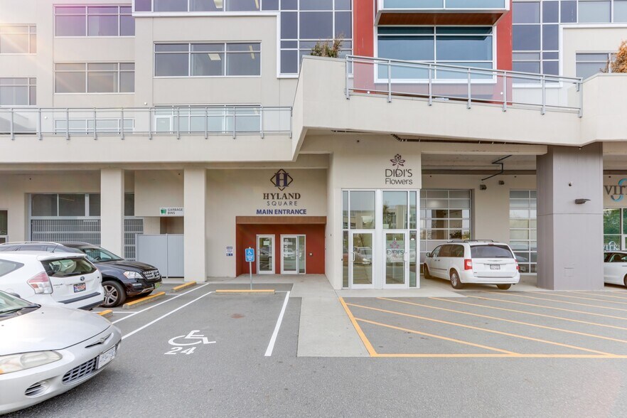 More Photos Of 6678 152 St, Surrey Office For Sale