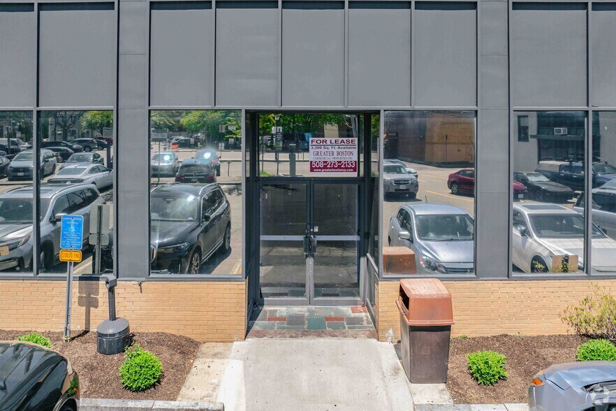 More Photos Of 24 Crescent St, Waltham Office For Lease