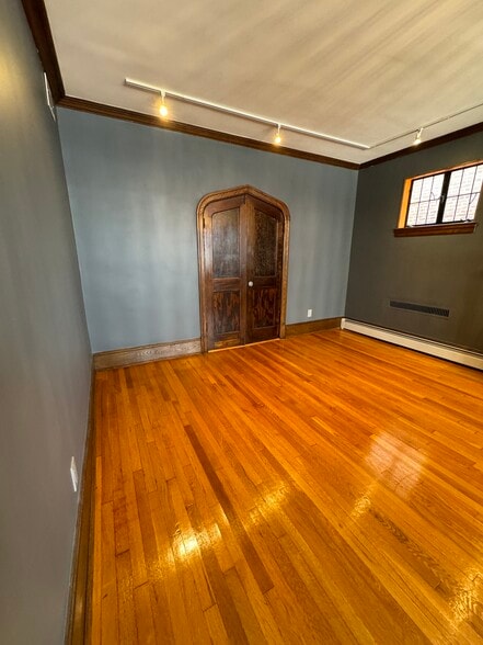 More Photos Of 226 W State St, Trenton Medical For Sale