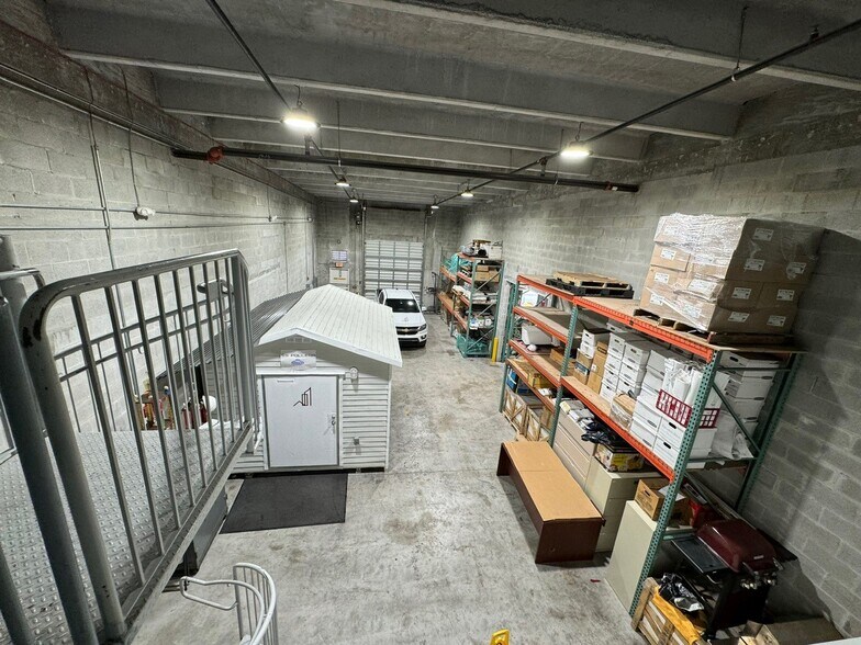 More Photos Of 11379-11399 NW 122nd St, Medley Warehouse For Sale
