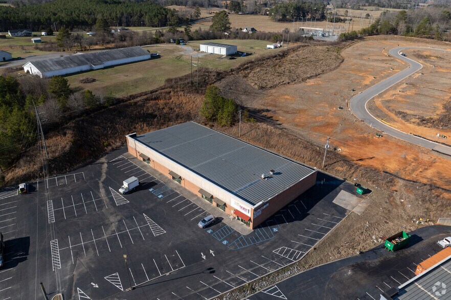 More Photos Of 150 Pearl Dr, LaFayette Restaurant For Lease