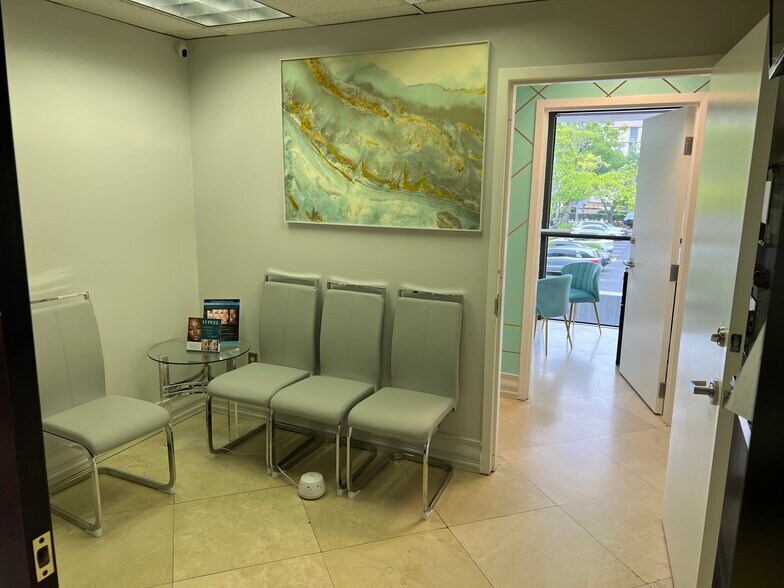 More Photos Of 4651 Sheridan St, Hollywood Medical For Sale