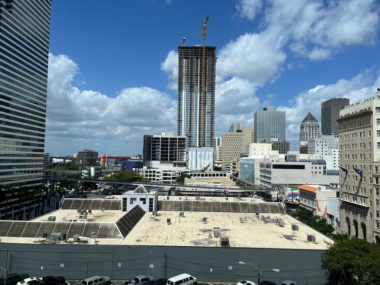 More Photos Of 150 SE 2nd Ave, Miami Coworking Space