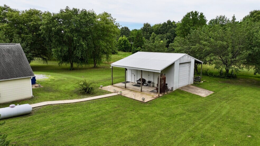 More Photos Of 3144 Riverbend Rd, Heber Springs Hotel For Sale