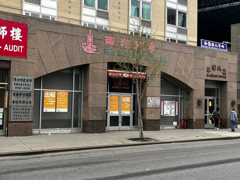 More Photos Of 148 Madison St, New York Apartments For Lease