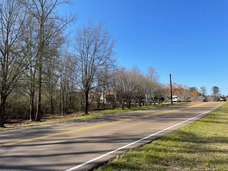 More Photos Of Northpark Dr, Ridgeland Land For Sale