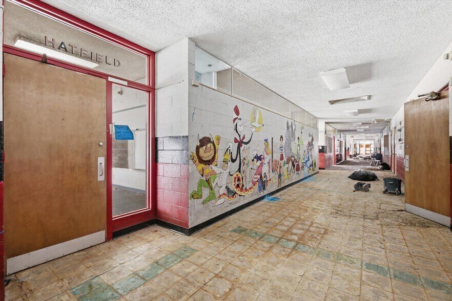 More Photos Of 1009 W Pacific, Osawatomie Schools For Sale