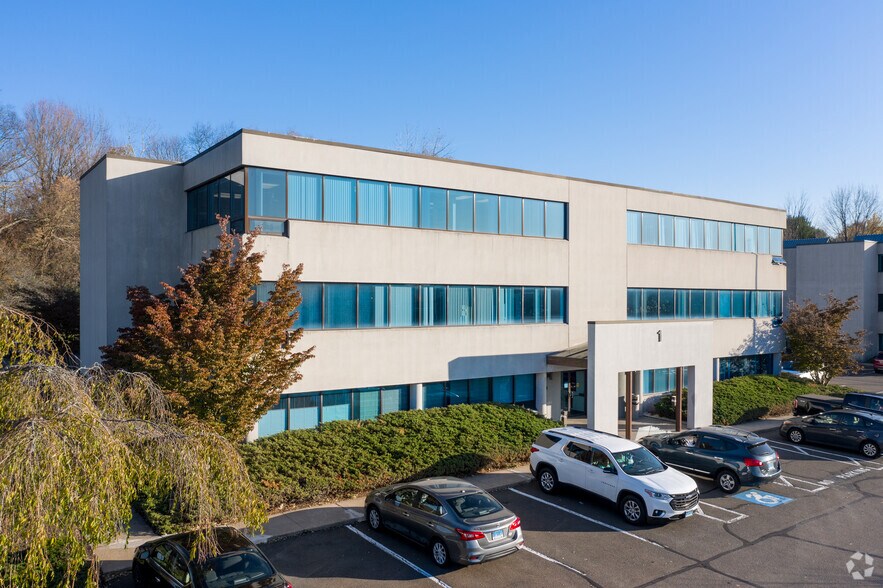 More Photos Of 850 N Main Street Ext, Wallingford Medical For Sale