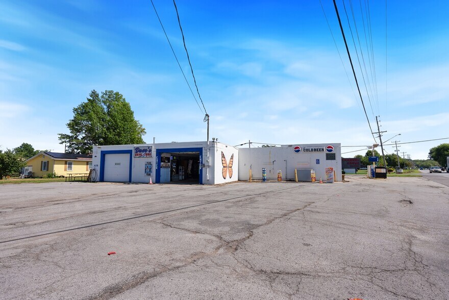 More Photos Of 7697 E Harbor Rd, Lakeside Marblehead Convenience Store For Sale
