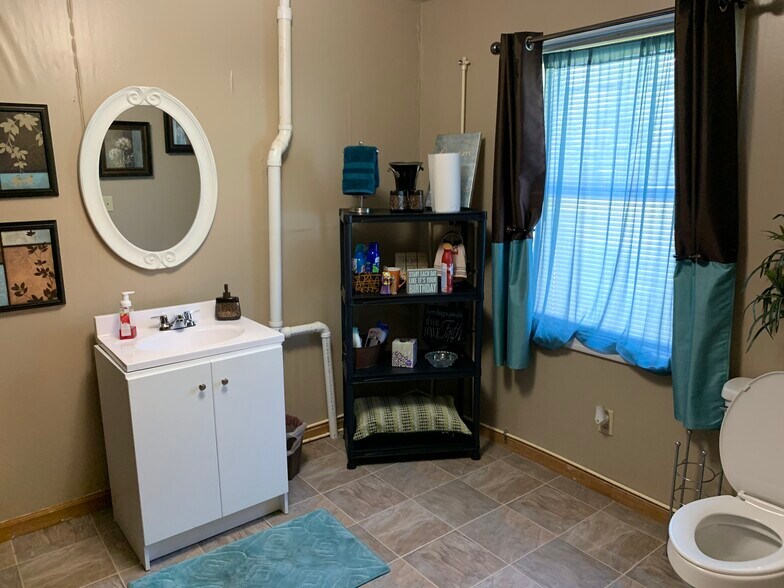 More Photos Of 5069 Highpoint Rd, Union City Religious Facility For Sale