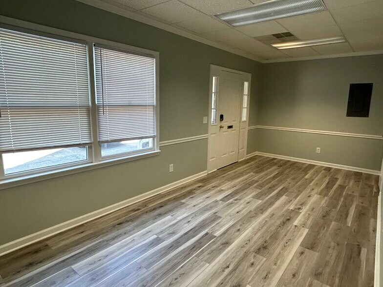More Photos Of 1580 Sparkman Dr, Huntsville Office For Sale