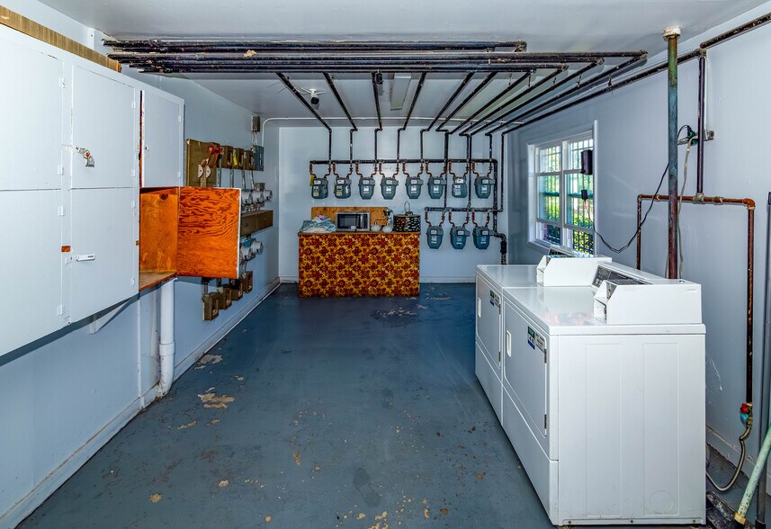 More Photos Of 1214 Walker Ave, Baltimore Apartments For Sale