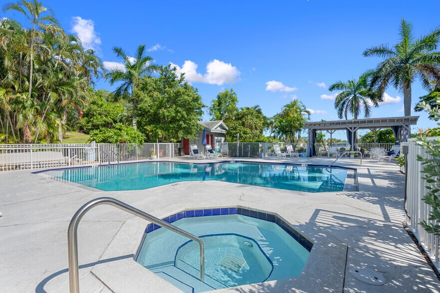 More Photos Of 5063 Heatherhill Ln, Boca Raton Apartments For Sale