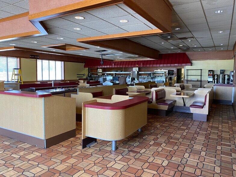 More Photos Of 200 Sheffield Dr, Delmont Restaurant For Lease