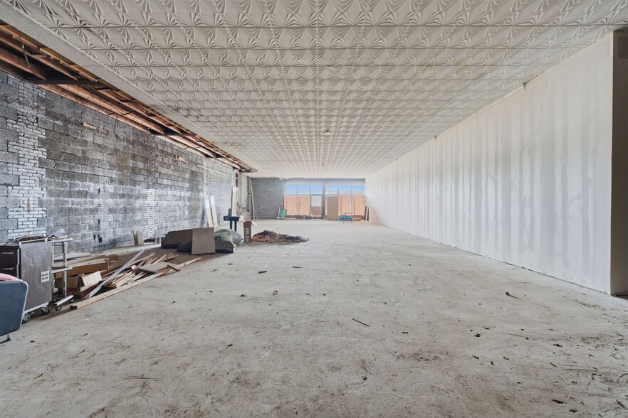 More Photos Of 657 Silas Deane Hwy, Wethersfield Freestanding For Lease