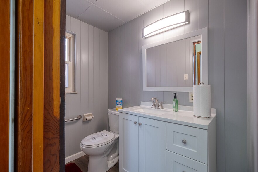 More Photos Of 340 Center Ave, Pittsburgh Medical For Sale