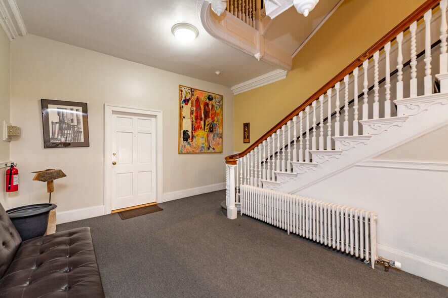 More Photos Of 470 Commonwealth Ave, Boston Apartments For Sale