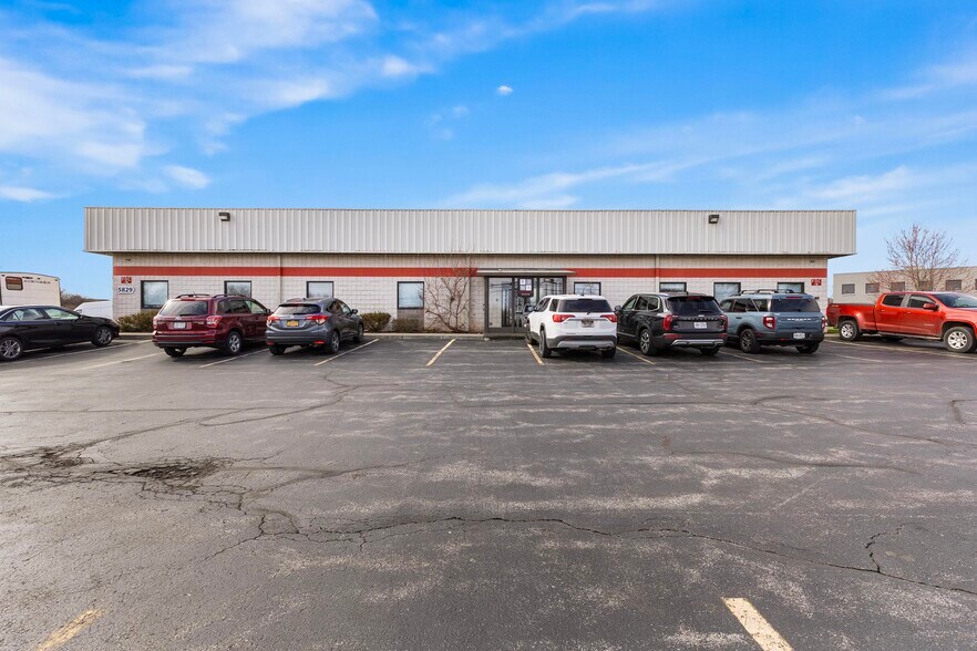 More Photos Of 5829 County Rd 41, Farmington Manufacturing For Lease