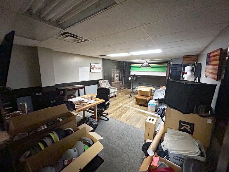 More Photos Of 129 Dishman Ln, Bowling Green Warehouse For Lease