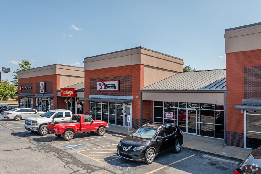 More Photos Of 4500 W Walnut St, Rogers Department Store For Lease