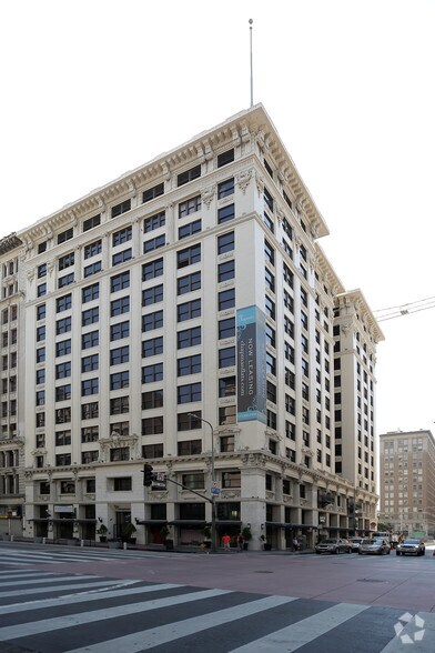 More Photos Of 750-762 S Broadway, Los Angeles Apartments For Lease