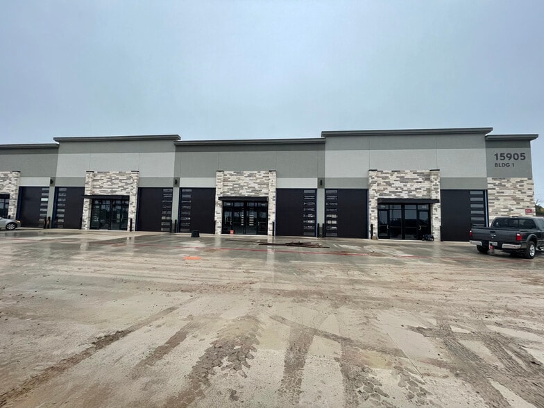 More Photos Of 15901 Ronald Reagan Blvd, Leander Unknown For Lease