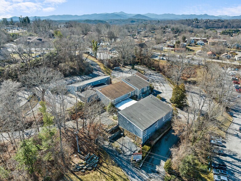 More Photos Of 131 McDowell St, Asheville Medical For Sale