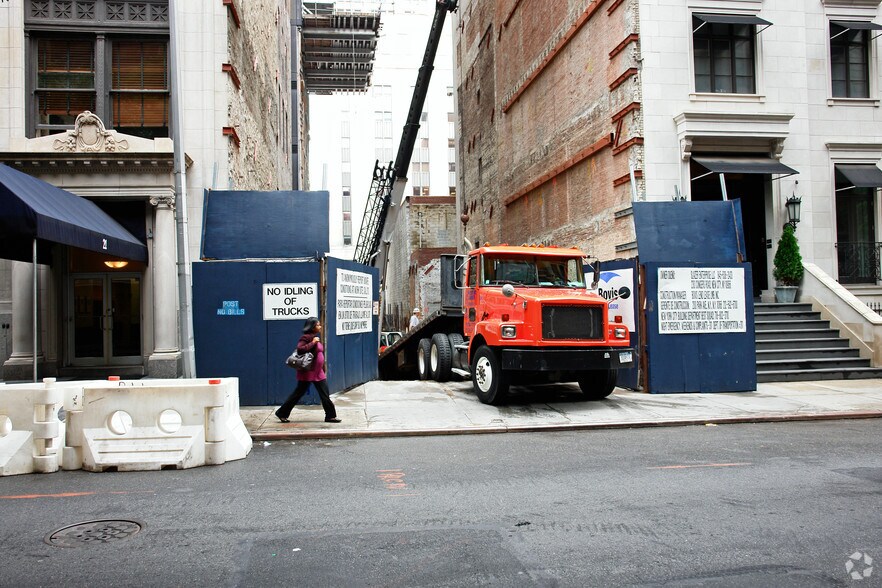 More Photos Of 23 E 22nd St, New York Apartments For Lease