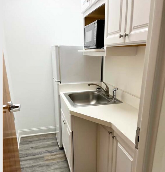 More Photos Of 750 Route 73 S, Marlton Medical For Sale