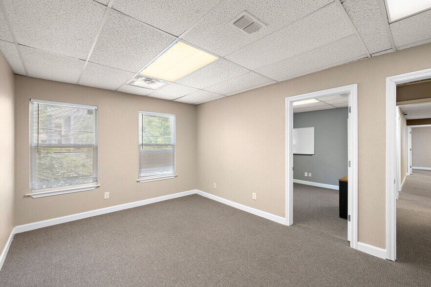 More Photos Of 13740 Research Blvd, Austin Office For Sale