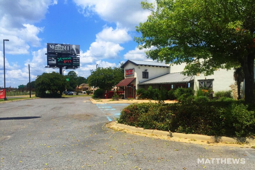 More Photos Of 226 Blanchard St, West Monroe Restaurant For Sale